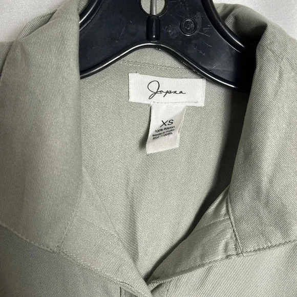 JAPNA green button down midi dress with self tie . Rolled  sleeve safari look - Picture 3 of 12